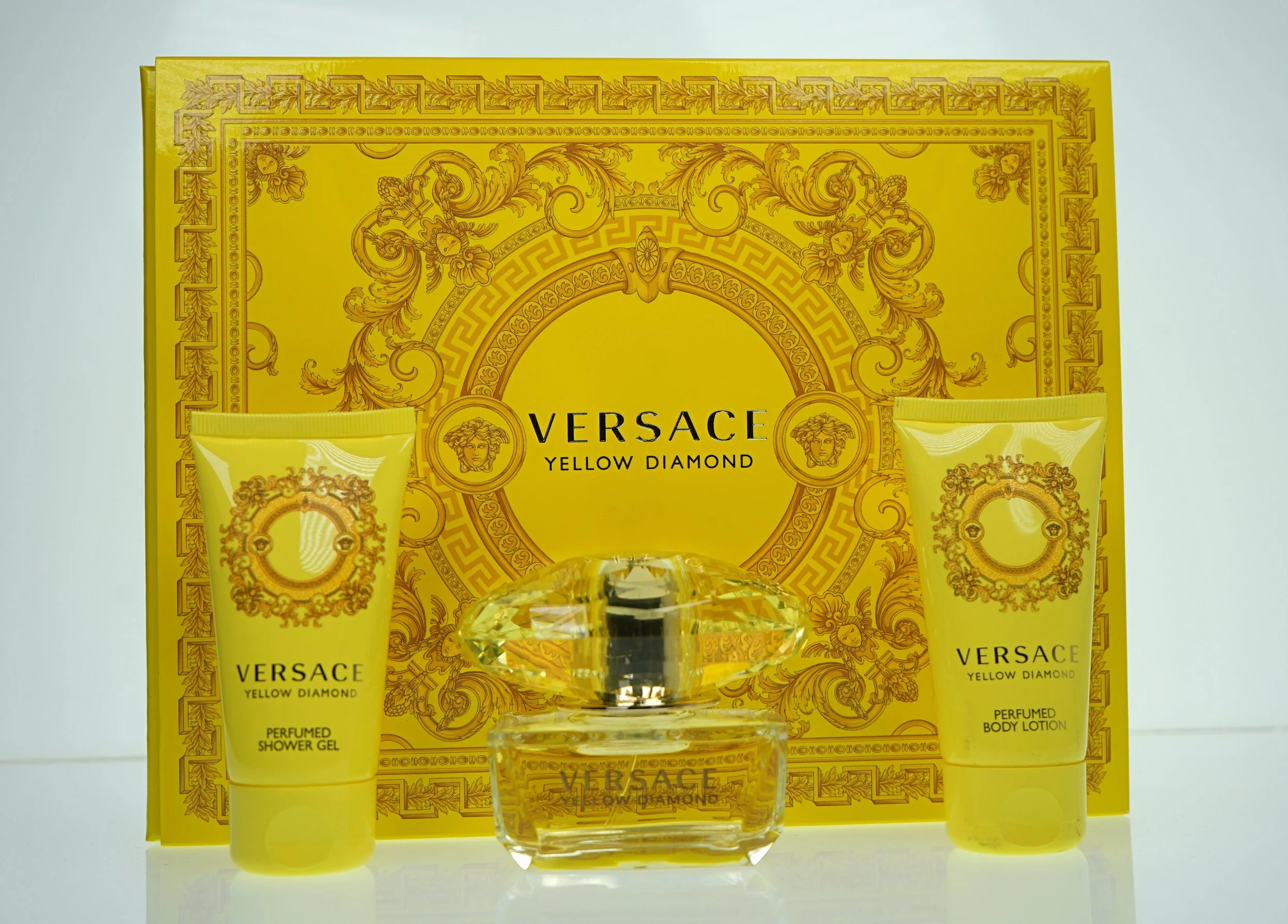 Versace Yellow Diamond Eau de Toilette for Women - Image 13